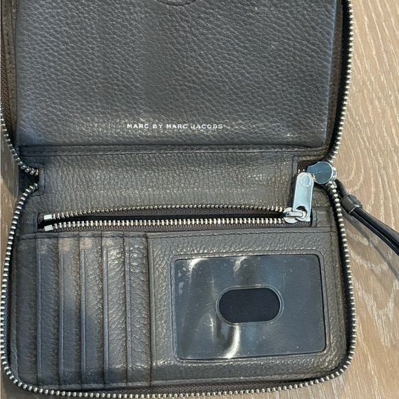 Marc By Marc Jacobs Grey Leather Wallet - Picture 4 of 6